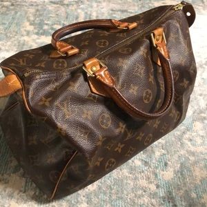 Louis Vuitton Speedy 30